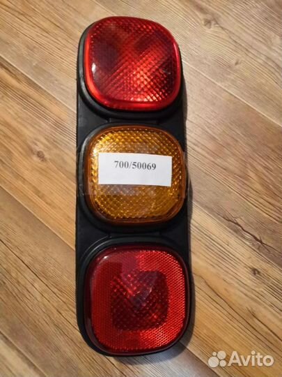700/50068 фонарь задний JCB