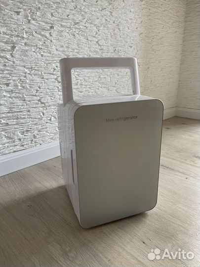 Минихолодильник для косметики