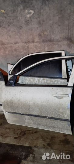 Toyota corolla 121 дверь