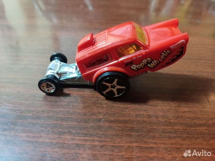 Машинка Hot Wheels Poppa Wheelie BDC90