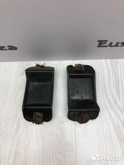 Кронштейн заднего бампера Mercedes W164
