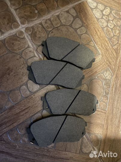 Тормозные колодки Hi-Q (ix35)