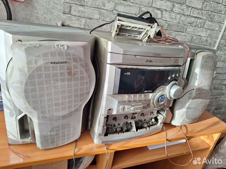 Музыкальный центр