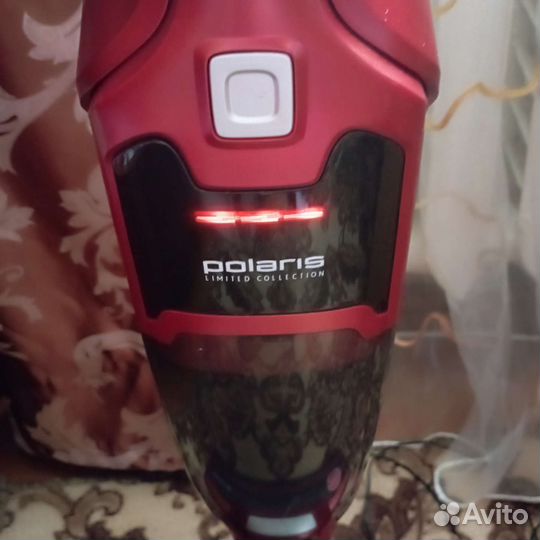 Вертикальный беспроводной пылесос поларис