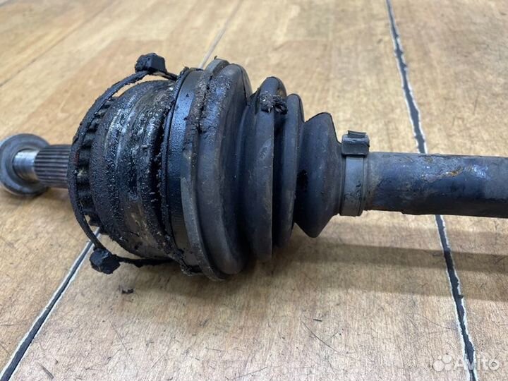 Привод передний правый Opel Vectra B X25XE 2000