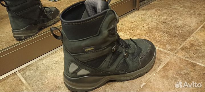 Ботинки зимние ecco boa