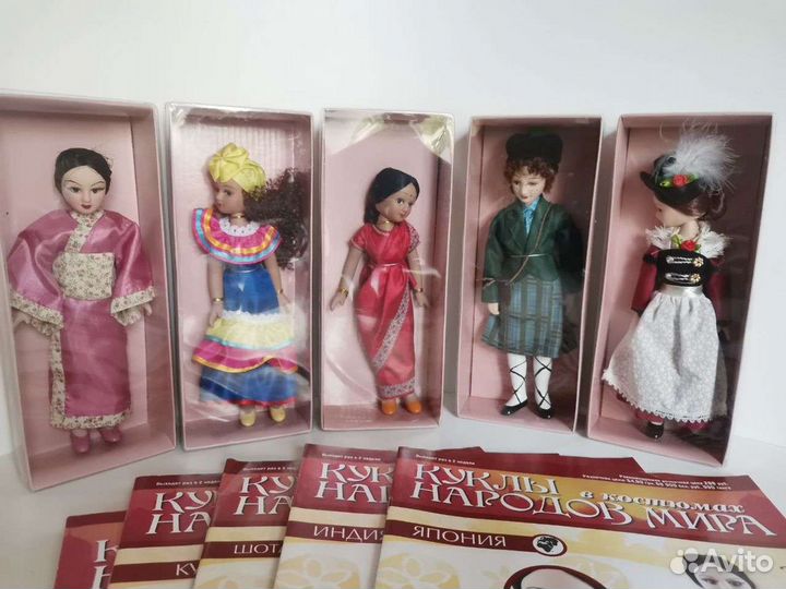 Куклы в костюмах народов мира фарфоровые
