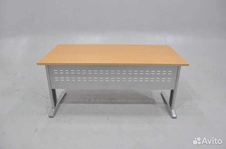 Письменный стол офисный