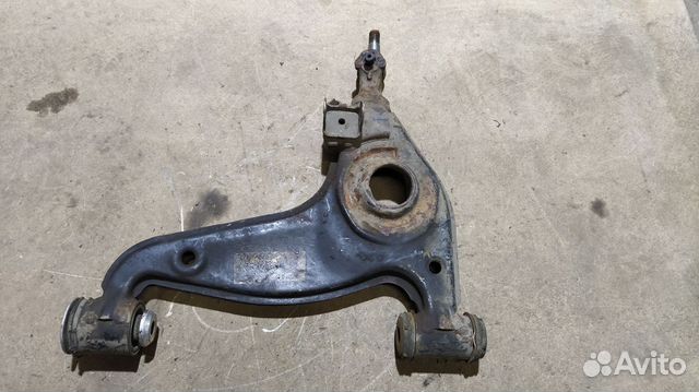 Рычaг передний левый нижний Mercedes W140