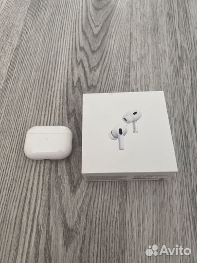 Apple airpods pro 2 2022 (зарядный кейс)