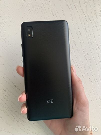 ZTE Blade, 512 МБ