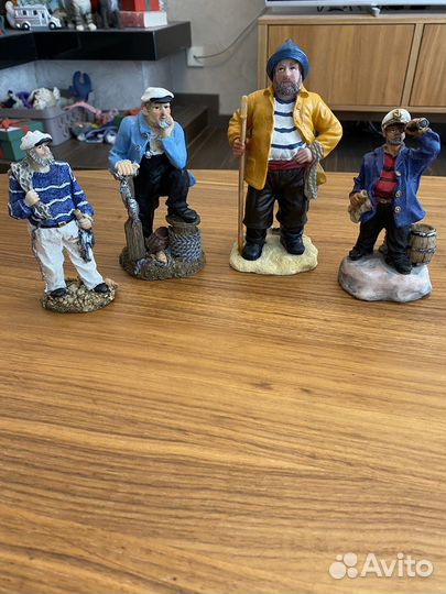 Фигурки моряков рыбаков