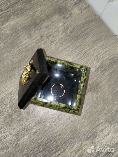 Шкатулка для украшений из Змеевика