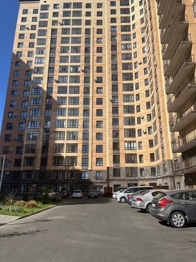 2-к. квартира, 53 м², 3/18 эт.