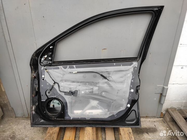 Дверь передняя правая на Opel Astra H Z20R