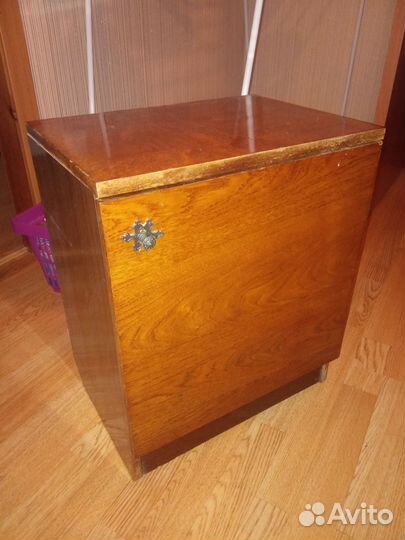 Тумбочка прикроватная бу