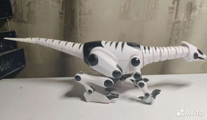 Робот рептилия Roboreptile 8065