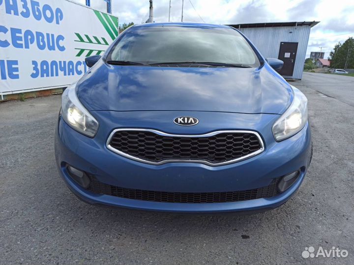 Накладка на порог передняя правая Kia Ceed 2014 85