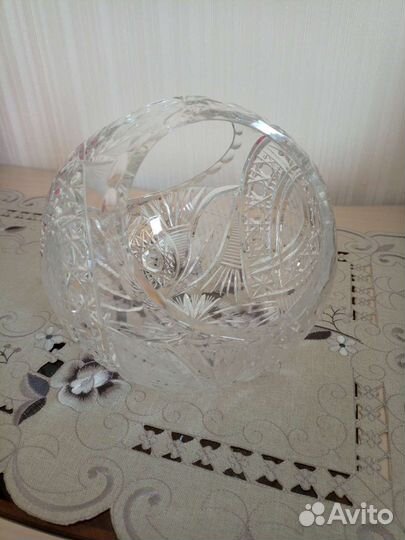 Хрустальная ваза
