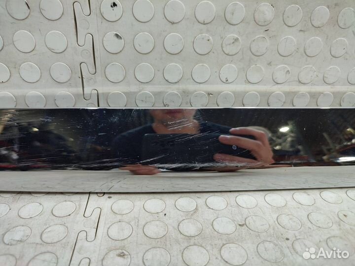 Накладка крышки багажника Mercedes-Benz V-Class