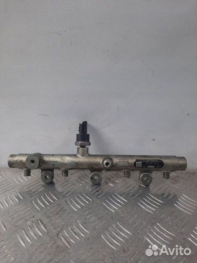 Топливная рампа Citroen Xsara Picasso 2.0 RHY 2003