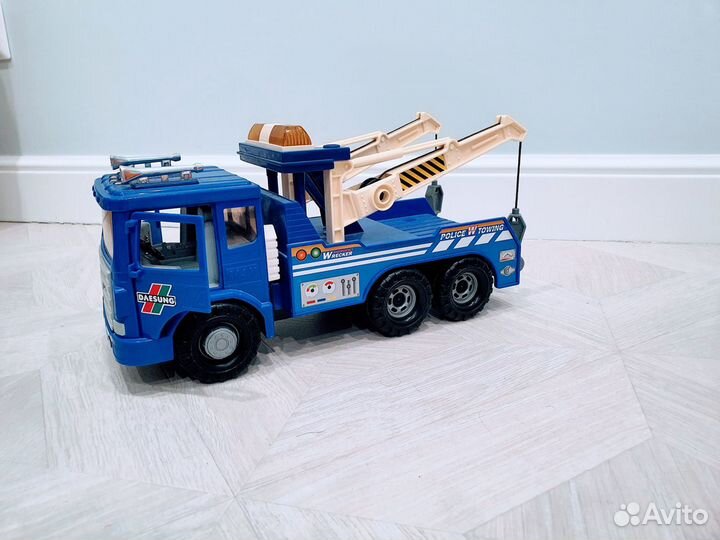 Продам машинку эвакуатор