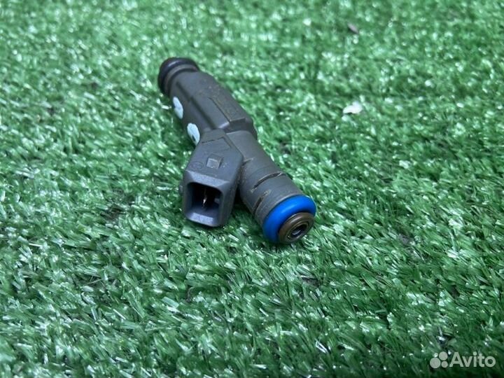 Форсунка топливная 2.0 Ford Focus 1