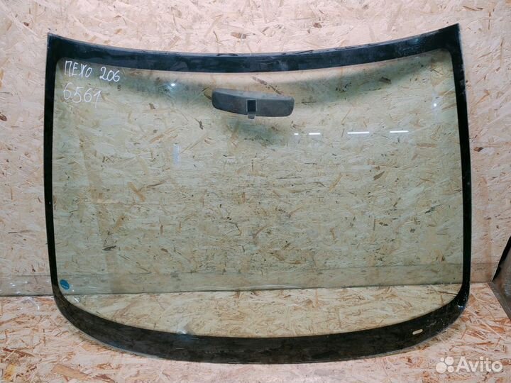 Стекло лобовое (ветровое) Peugeot 206