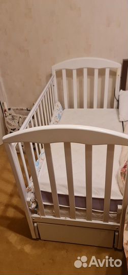 Детская кровать 120 60 и 2 матраса