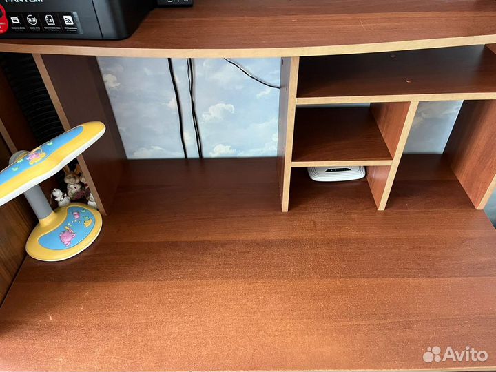 Компьютерный стол