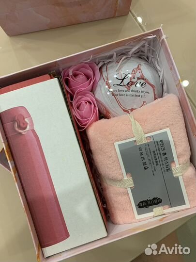 Подарочный набор для девушки. Подарок на 8 марта