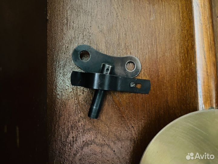 Старинные настенные часы