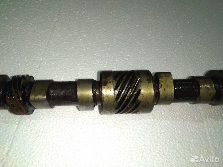 Распредвал и шестерня распредвала Москвич-401
