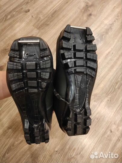 Лыжные ботинки 32 р