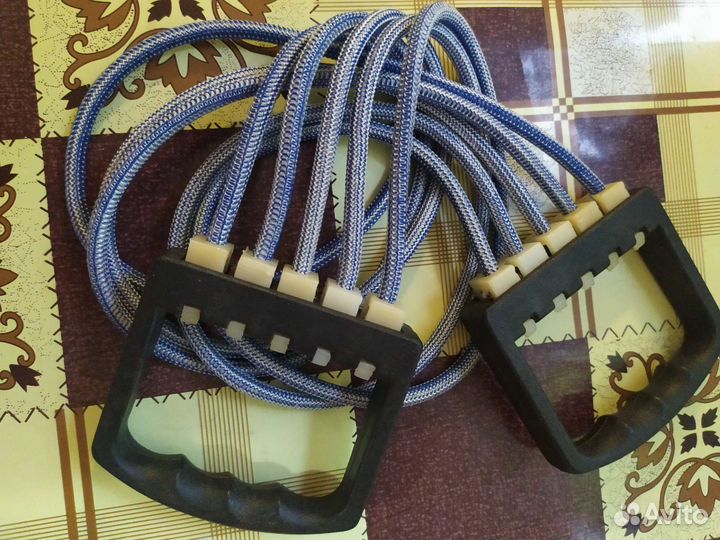 Эспандер плечевой