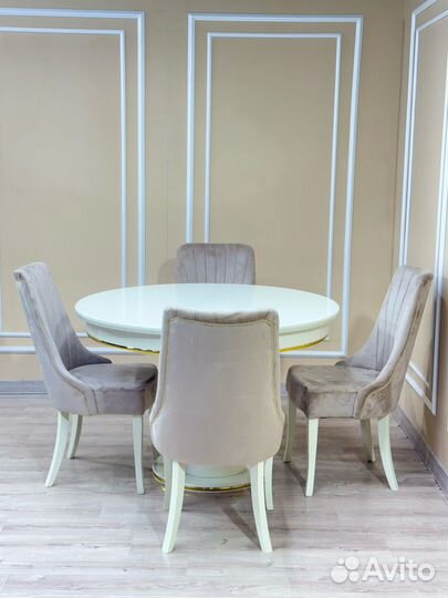 Стол и Стулья