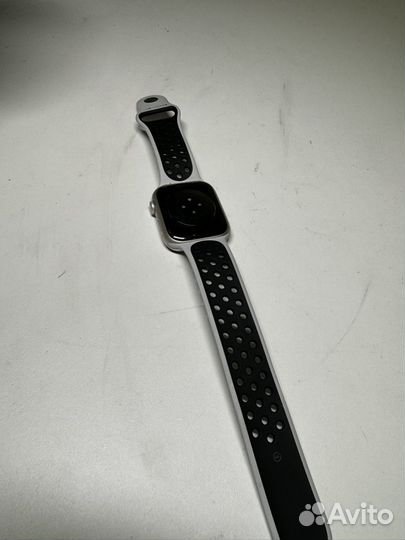 Часы apple watch 7 45 mm nike белые