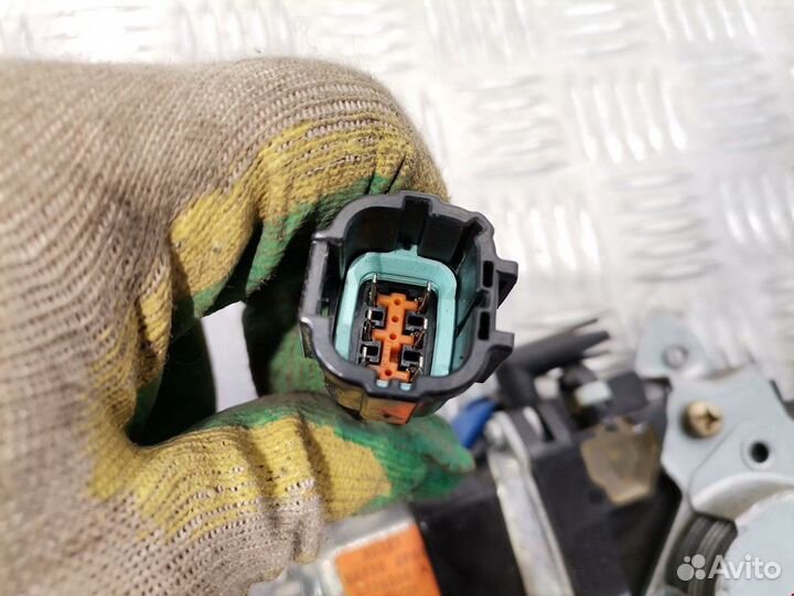 Стеклоподъемник передний правый Nissan Pathfinder