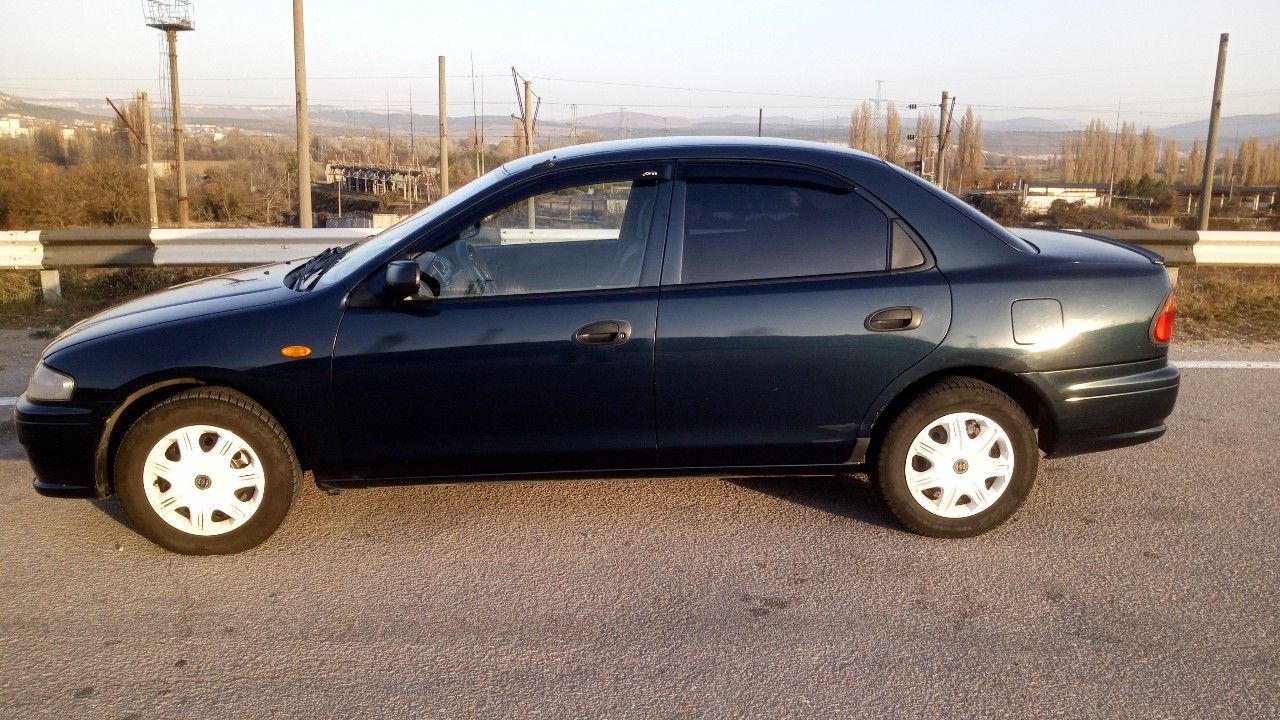 Mazda 323: фото владельца