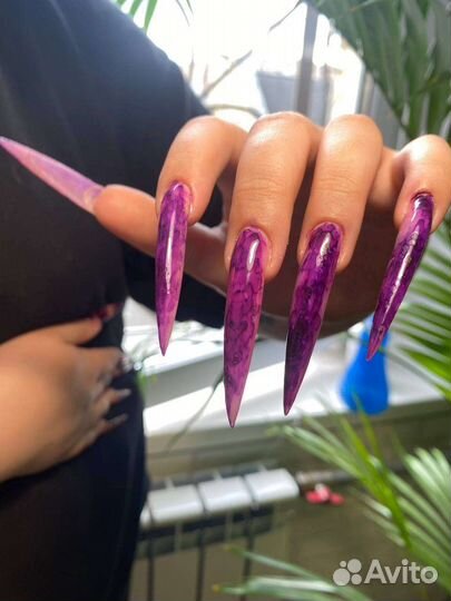 Модель на наращивание ногтей, коррекцию, педикюр