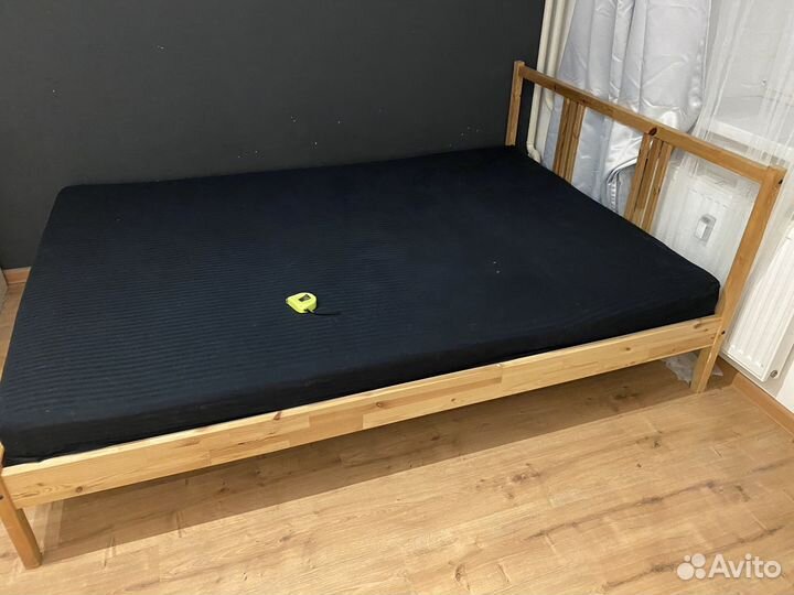 Кровать деревянная IKEA с матрасом