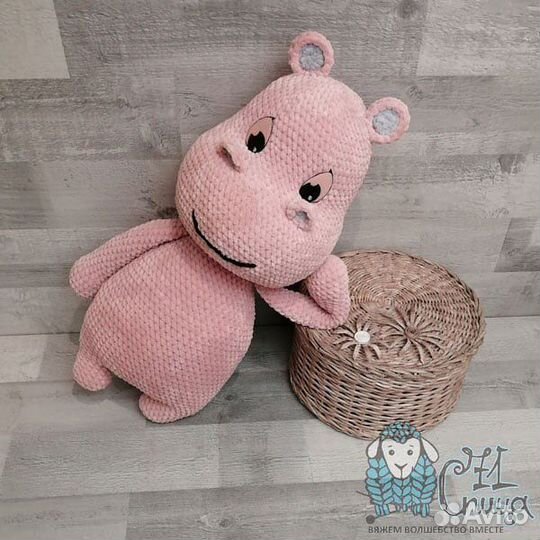 Вязаный бегемот