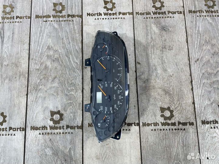 Панель приборов Ford Focus 1 1.6L zetec rocam 2004