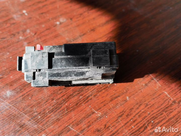 Блок предохранителей Kia Sorento 2 XM G4KE 2.4I