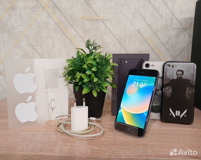 iPhone 8, 64 ГБ