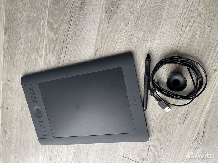 Графический планшет Wacom Intuos Pro M PTH-651