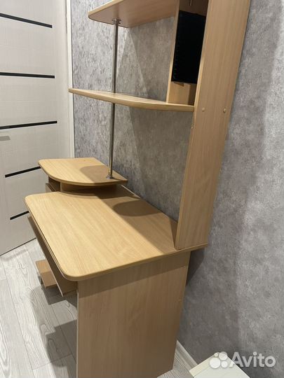 Компьютерный стол