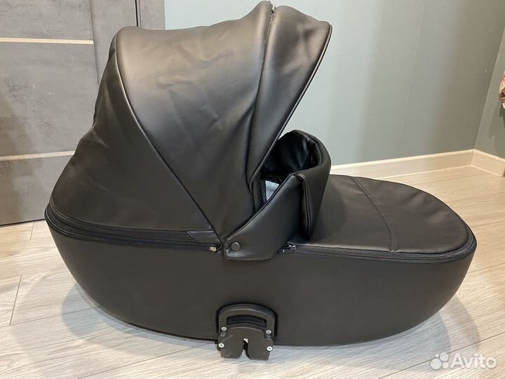 Коляска 2 в 1 Riko basic