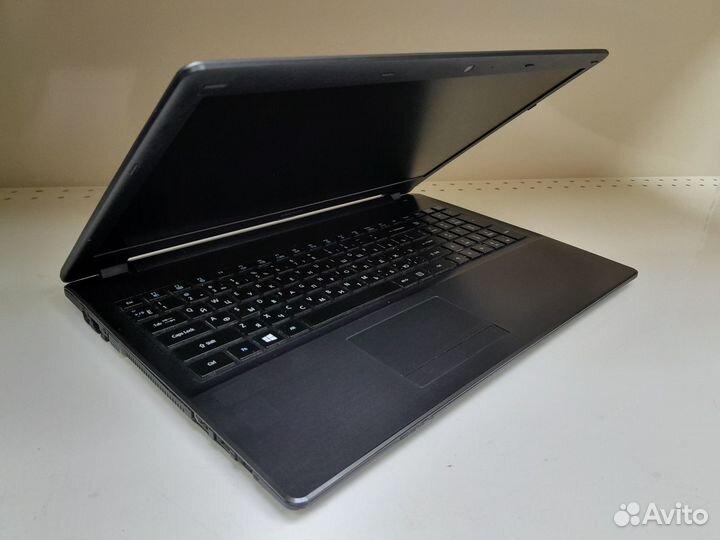 Ноутбук / Intel /4Gb /500Gb/ Intel HD до 8Gb + SSD