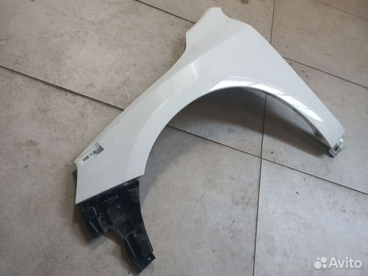 Крыло переднее левое Volvo S60 2013-2018 год